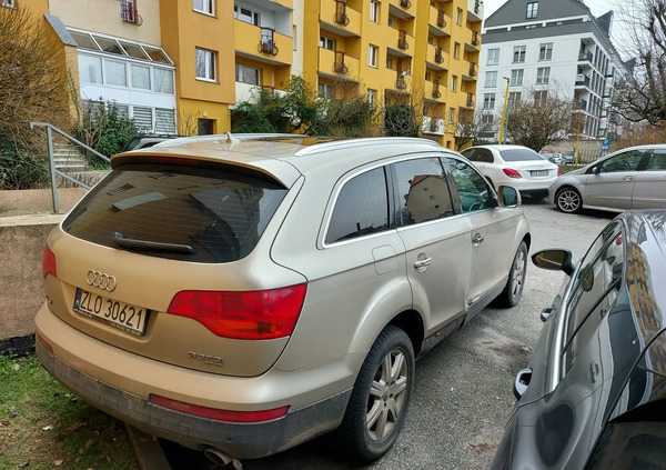 Audi Q7 cena 26000 przebieg: 353000, rok produkcji 2008 z Szczecin małe 22